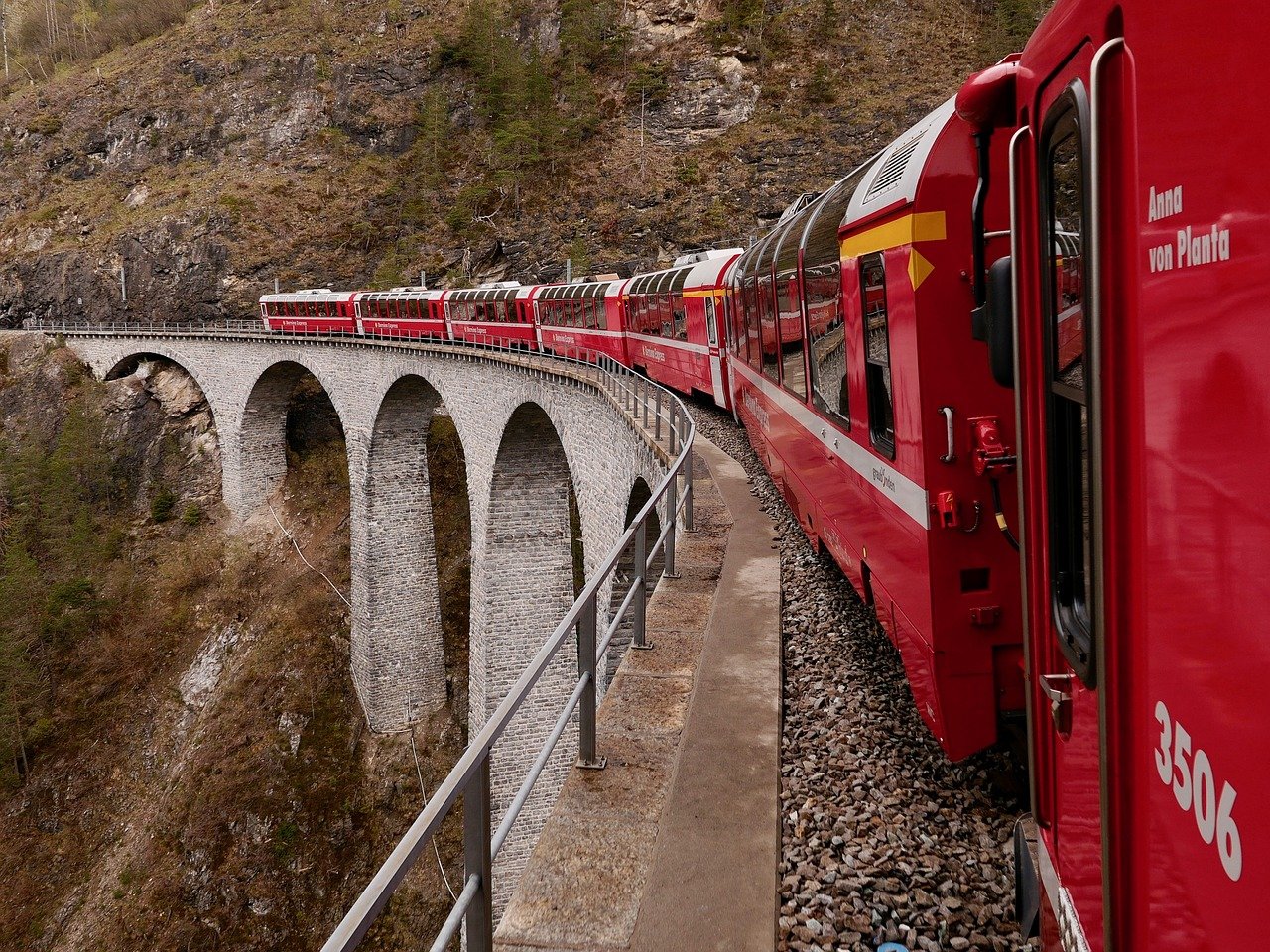 Trenino Rosso del Bernina tappe, prezzi e come prenotare IViaggiDiLiz Trenino Rosso del Bernina tappe, prezzi e come prenotare IViaggiDiLiz