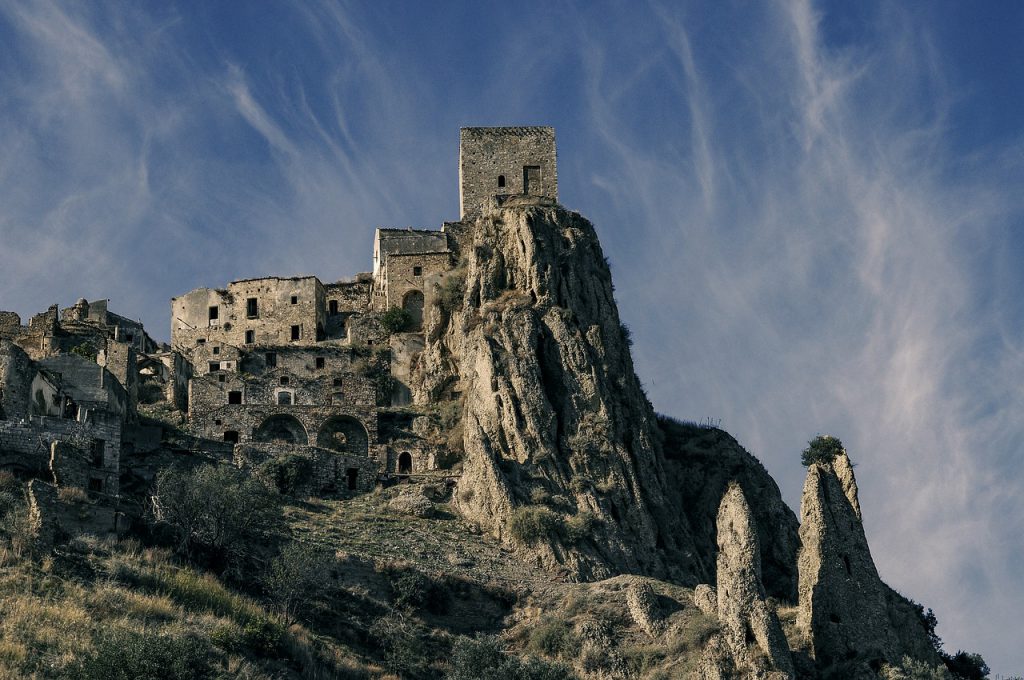 Visitare Craco, la città fantasma della Basilicata