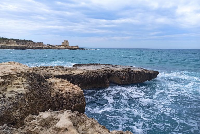 Escursione in barca alle marine di Melendugno con Vista Terra
