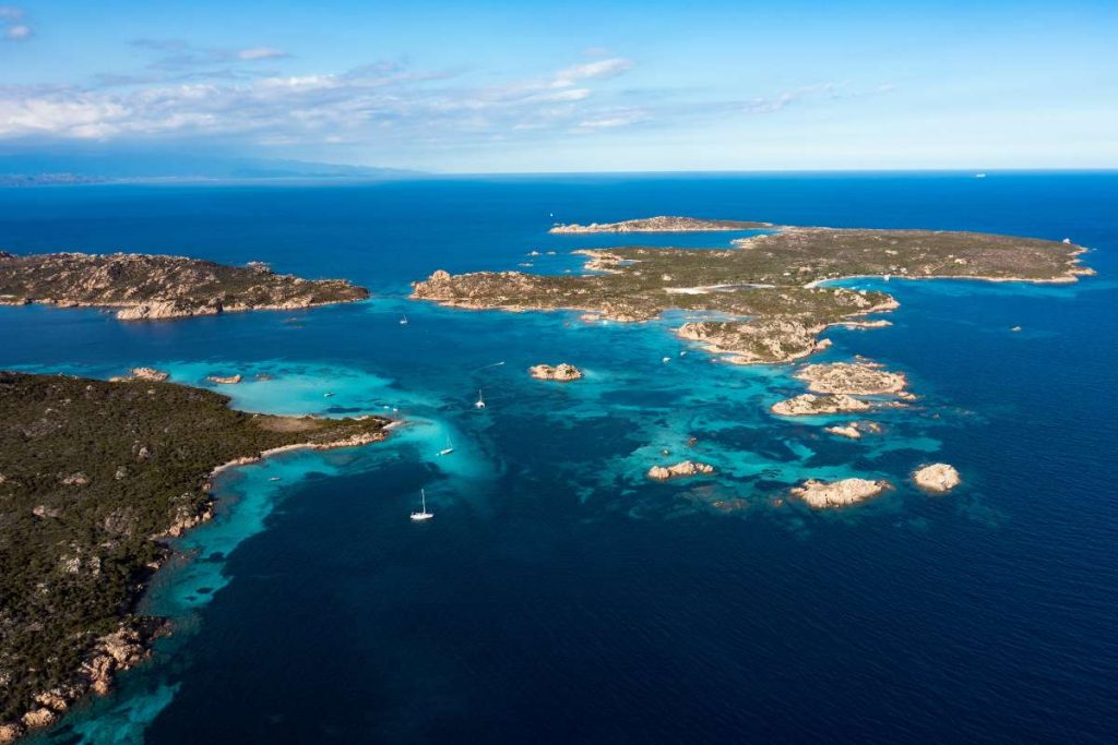 Tour in barca a La Maddalena: cosa vedere Tour in barca a La Maddalena: cosa vedere