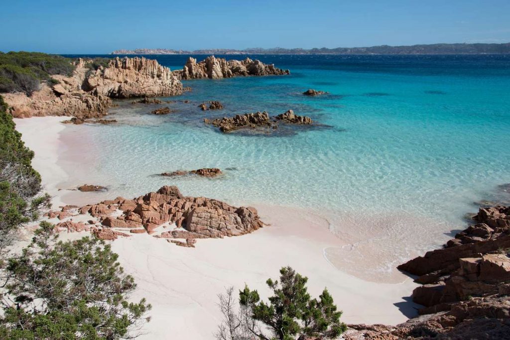 Tour in barca a La Maddalena: cosa vedere