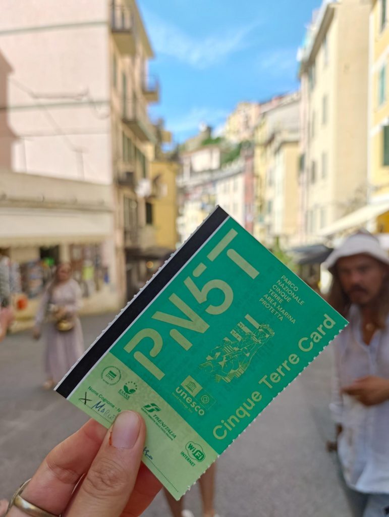 Visitare le Cinque Terre in treno: come funziona la Cinque Terre Card