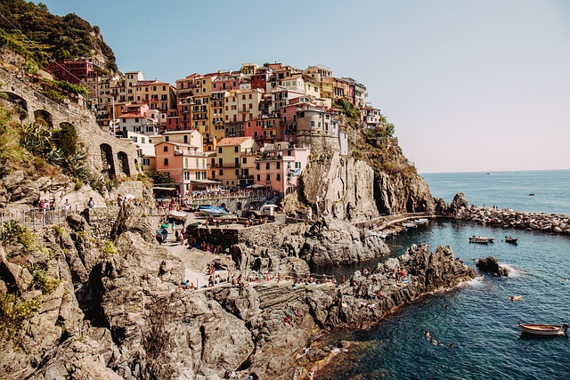 Visitare le Cinque Terre in treno: come funziona la Cinque Terre Card